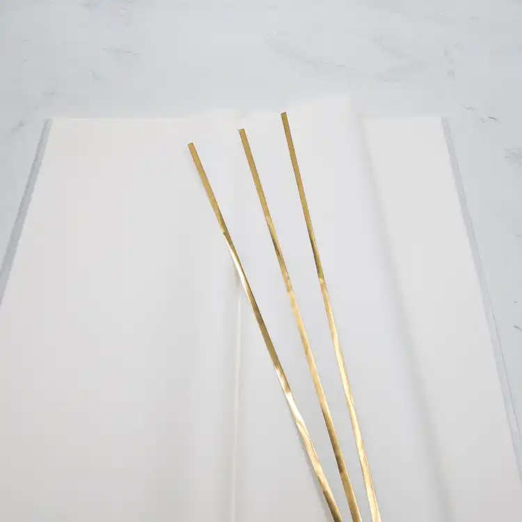 P-HXQ001GD 011 111 white 3.png