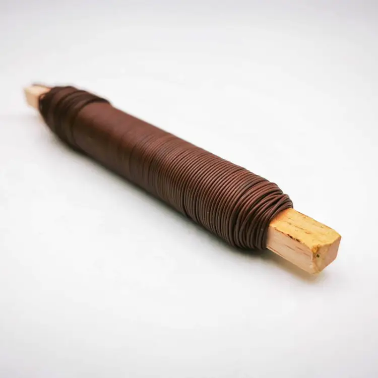 Drut na kołeczku brązowy 100g_zbliz.jpg