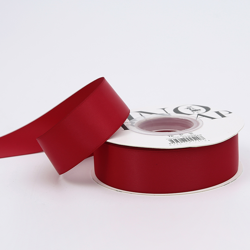 Ruban floral Satiné – Rouge vin – Rouleau 2,5cmx18m 